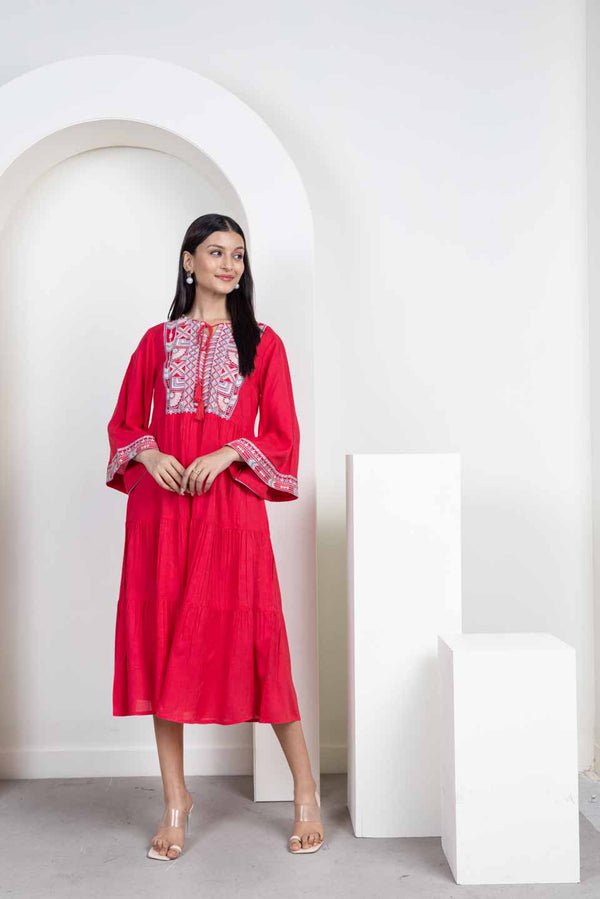 Ahaana embroidered dress Red
