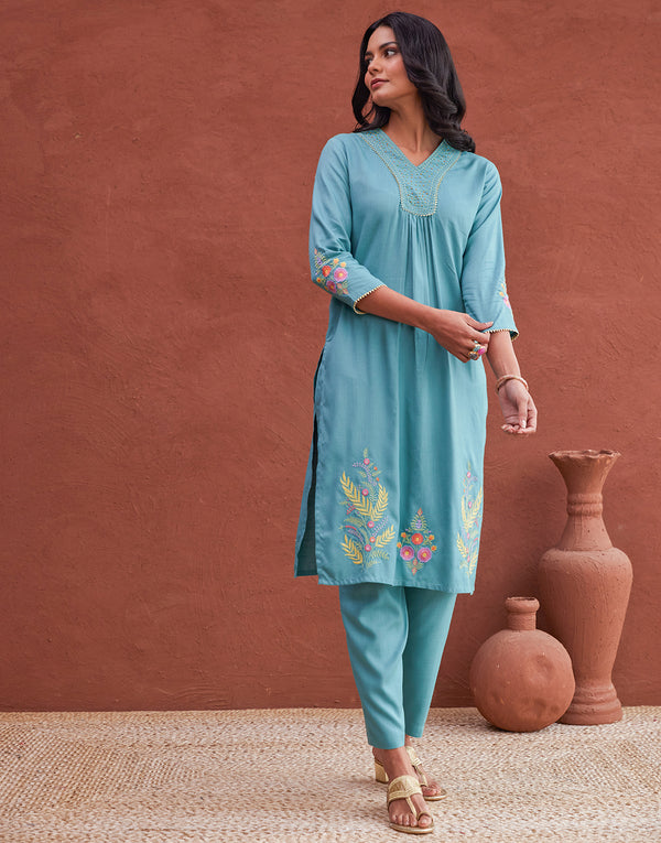 GAURI TURQUOISE EMBROIDERED KURTA PANT SET