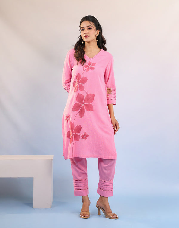 ISHYA LIGHT PINKN EMBROIDERED KURTA SET