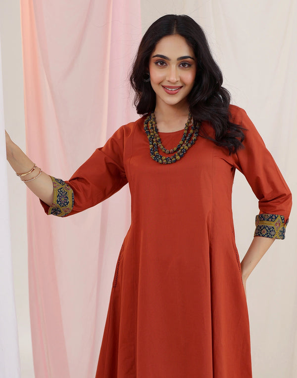 SANJH RUST KURTA SET WITH NECKLACE